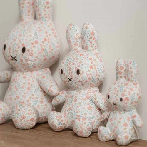 nijntje knuffel all-over print 15 cm - Roze - Lucky Blossom - Image 9